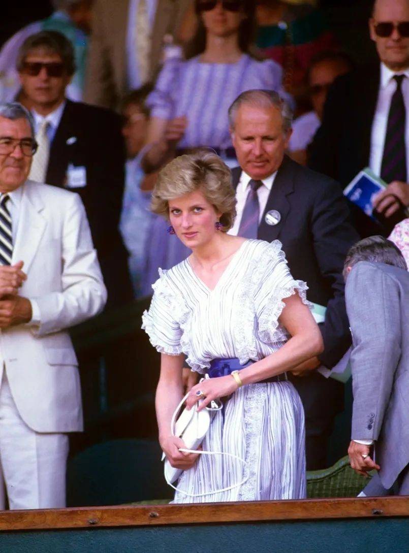 破对手防线 破对手防线