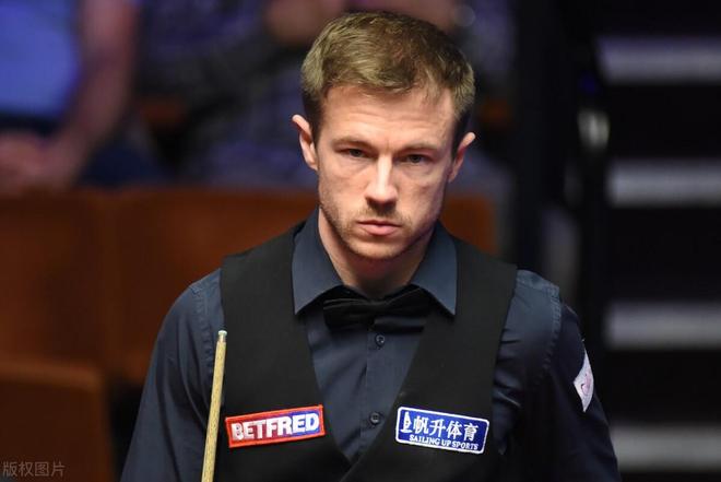 确认他是球 确认他是球