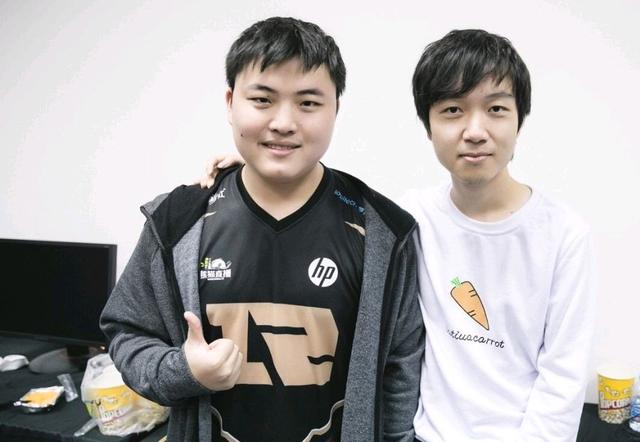 头故事写成 头故事写成